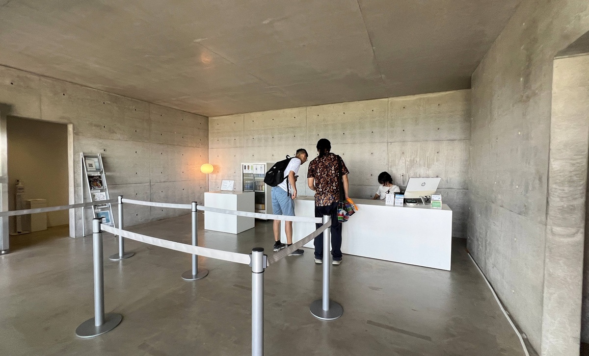 在無物之中，看見世界最豐盈的模樣！千萬別錯過一場與自然共呼吸的藝術時刻｜日本瀨戶內海跳島自由行 豐島美術館 @。CJ夫人。