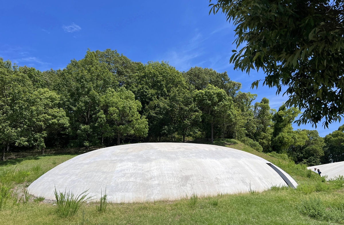 在無物之中，看見世界最豐盈的模樣！千萬別錯過一場與自然共呼吸的藝術時刻｜日本瀨戶內海跳島自由行 豐島美術館 @。CJ夫人。