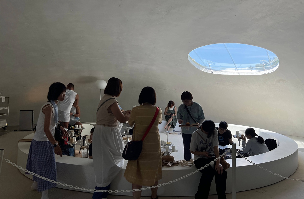 在無物之中，看見世界最豐盈的模樣！千萬別錯過一場與自然共呼吸的藝術時刻｜日本瀨戶內海跳島自由行 豐島美術館 @。CJ夫人。