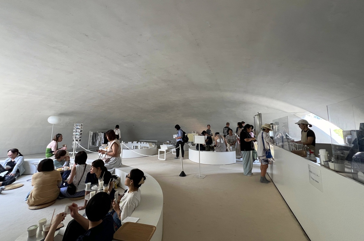 在無物之中，看見世界最豐盈的模樣！千萬別錯過一場與自然共呼吸的藝術時刻｜日本瀨戶內海跳島自由行 豐島美術館 @。CJ夫人。