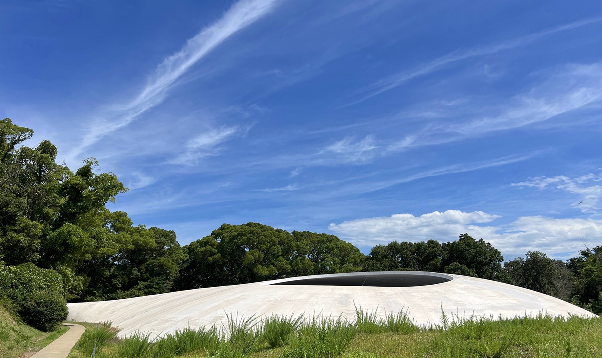 在無物之中，看見世界最豐盈的模樣！千萬別錯過一場與自然共呼吸的藝術時刻｜日本瀨戶內海跳島自由行 豐島美術館 @。CJ夫人。