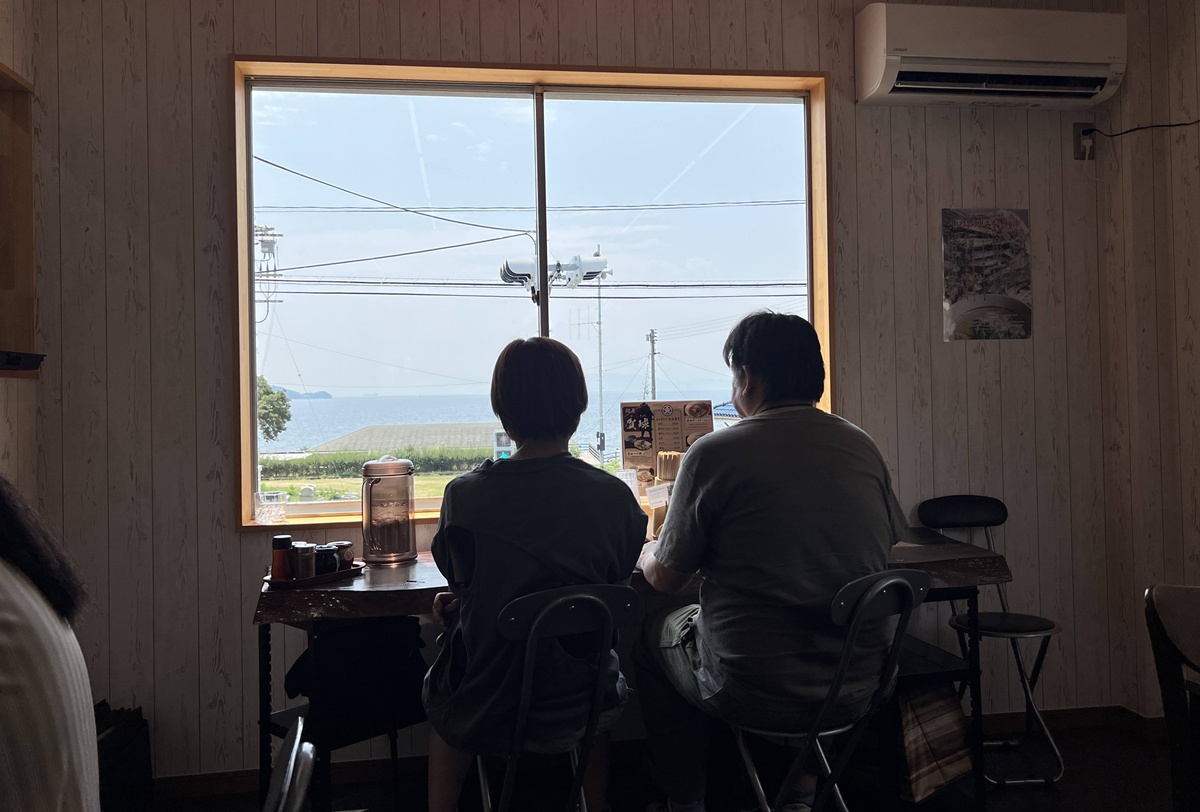 你怎能錯過!小豆島橄欖公園入口的一碗釀造系拉麵|瀨戶內海小豆島推薦拉麵 麵屋賀球/麺屋賀球 任選小豆島5間醬油釀造廠基底的醬油拉麵 @。CJ夫人。 你怎能錯過!小豆島橄欖公園入口的一碗釀造系拉麵|瀨戶內海小豆島推薦拉麵 麵屋賀球/麺屋賀球 任選小豆島5間醬油釀造廠基底的醬油拉麵 @。CJ夫人。