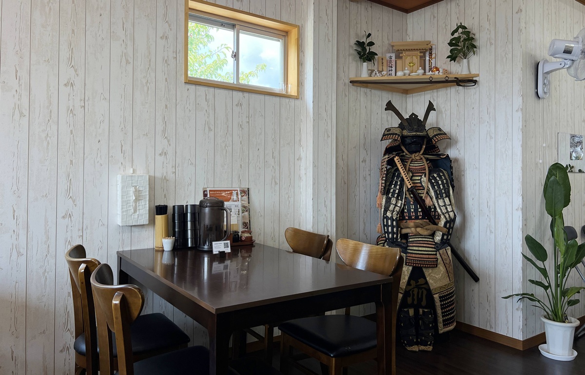 你怎能錯過!小豆島橄欖公園入口的一碗釀造系拉麵|瀨戶內海小豆島推薦拉麵 麵屋賀球/麺屋賀球 任選小豆島5間醬油釀造廠基底的醬油拉麵 @。CJ夫人。 你怎能錯過!小豆島橄欖公園入口的一碗釀造系拉麵|瀨戶內海小豆島推薦拉麵 麵屋賀球/麺屋賀球 任選小豆島5間醬油釀造廠基底的醬油拉麵 @。CJ夫人。