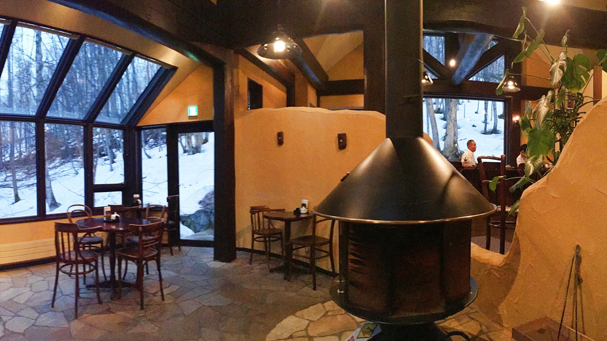 深冬雪林的慢旅詩篇!跟著森林系文青探訪日劇男主角經營的老派磨豆咖啡廳|北海道富良野 森林精靈露臺與森の時計 @。CJ夫人。 深冬雪林的慢旅詩篇!跟著森林系文青探訪日劇男主角經營的老派磨豆咖啡廳|北海道富良野 森林精靈露臺與森の時計 @。CJ夫人。