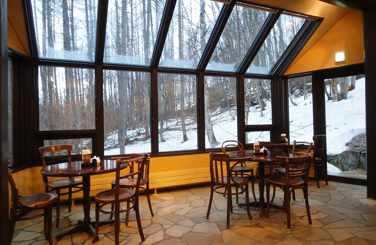 深冬雪林的慢旅詩篇!跟著森林系文青探訪日劇男主角經營的老派磨豆咖啡廳|北海道富良野 森林精靈露臺與森の時計 @。CJ夫人。 深冬雪林的慢旅詩篇!跟著森林系文青探訪日劇男主角經營的老派磨豆咖啡廳|北海道富良野 森林精靈露臺與森の時計 @。CJ夫人。