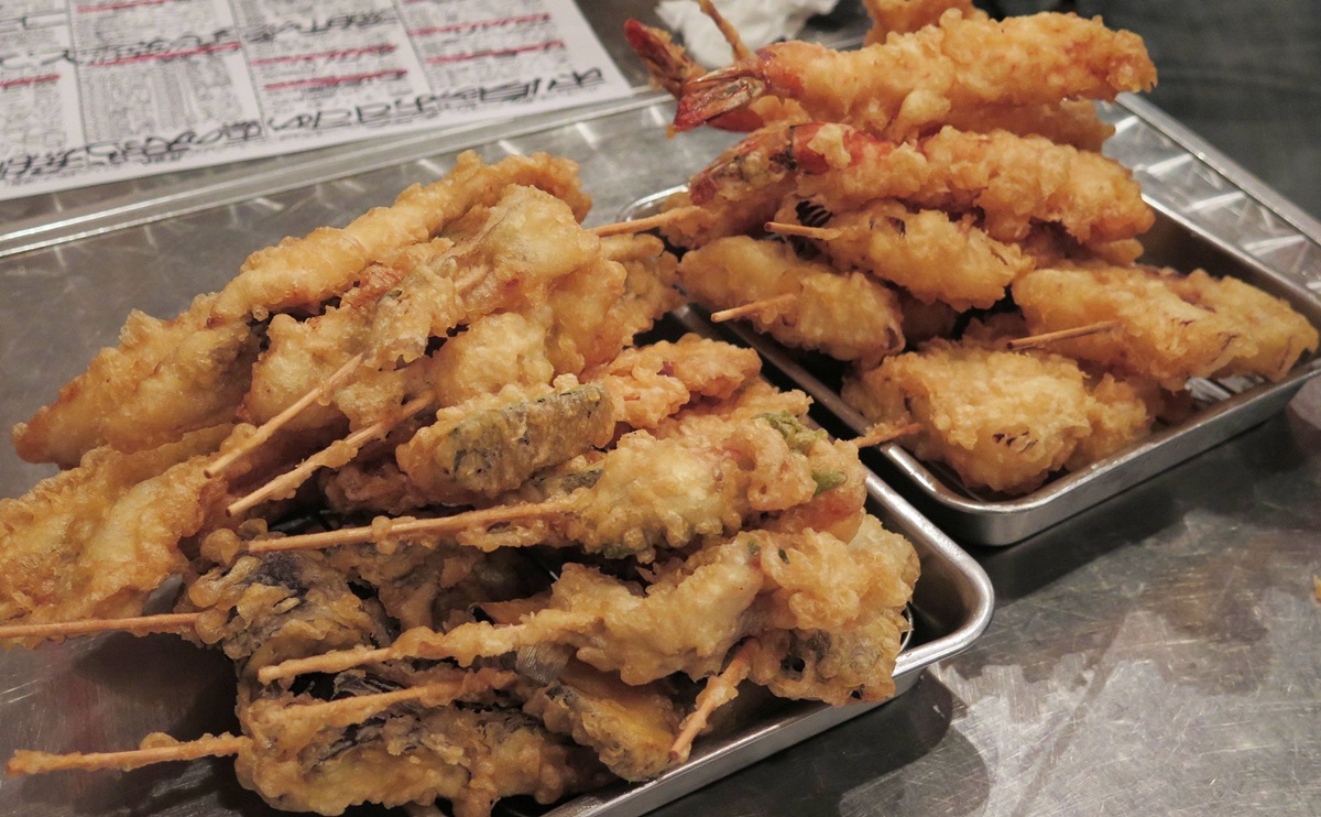 大阪人完勝！道頓堀街頭煙火氣與庶民日常美食：大阪燒、章魚燒、串炸。其實，道頓堀真的有一種魔力。 @。CJ夫人。