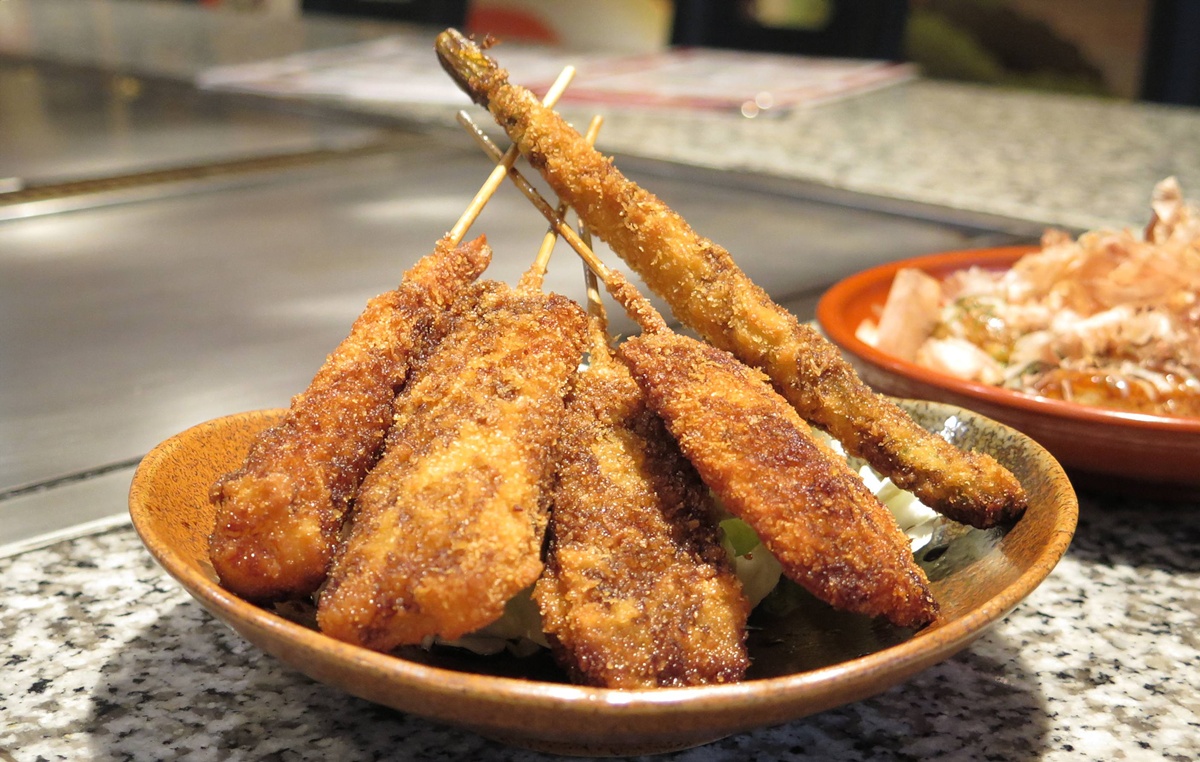 大阪人完勝!道頓堀街頭煙火氣與庶民日常美食:大阪燒、章魚燒、串炸。其實,道頓堀真的有一種魔力。 @。CJ夫人。 大阪人完勝!道頓堀街頭煙火氣與庶民日常美食:大阪燒、章魚燒、串炸。其實,道頓堀真的有一種魔力。 @。CJ夫人。