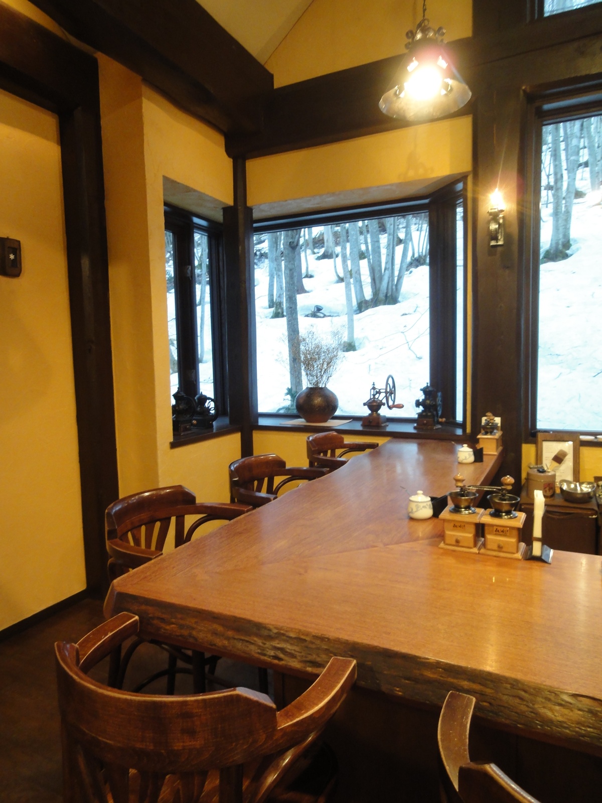 深冬雪林的慢旅詩篇!跟著森林系文青探訪日劇男主角經營的老派磨豆咖啡廳|北海道富良野 森林精靈露臺與森の時計 @。CJ夫人。 深冬雪林的慢旅詩篇!跟著森林系文青探訪日劇男主角經營的老派磨豆咖啡廳|北海道富良野 森林精靈露臺與森の時計 @。CJ夫人。