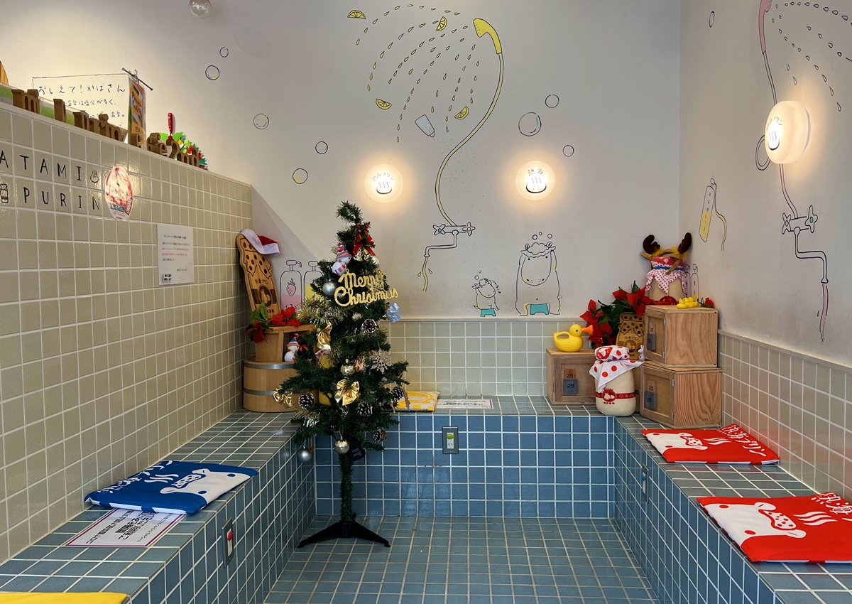 在熱海吃一口童年布丁！結合溫泉澡堂 &times; 繽紛空間 &times; 牛奶罐布丁｜熱海銀座通商店街必吃甜點／伴手禮店 熱海布丁 Cafe 2nd @。CJ夫人。