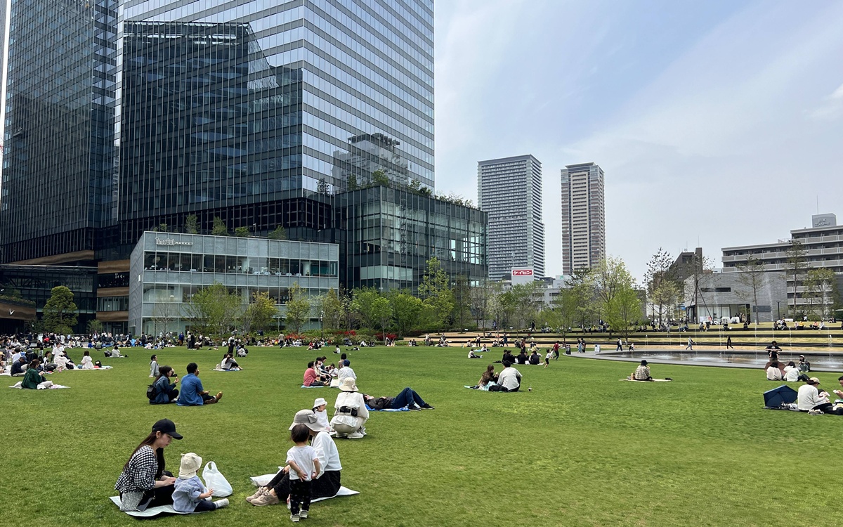 大阪自由行別錯過的北大阪！從梅田出發的美學地圖，極簡露臺廣場 &times; 藝術百貨商場 &times; 綠化公園，每個轉角都能冒出新的購物靈感！ @。CJ夫人。