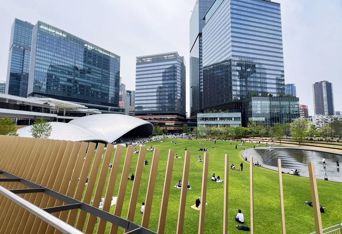 大阪自由行別錯過的北大阪！從梅田出發的美學地圖，極簡露臺廣場 &times; 藝術百貨商場 &times; 綠化公園，每個轉角都能冒出新的購物靈感！ @。CJ夫人。