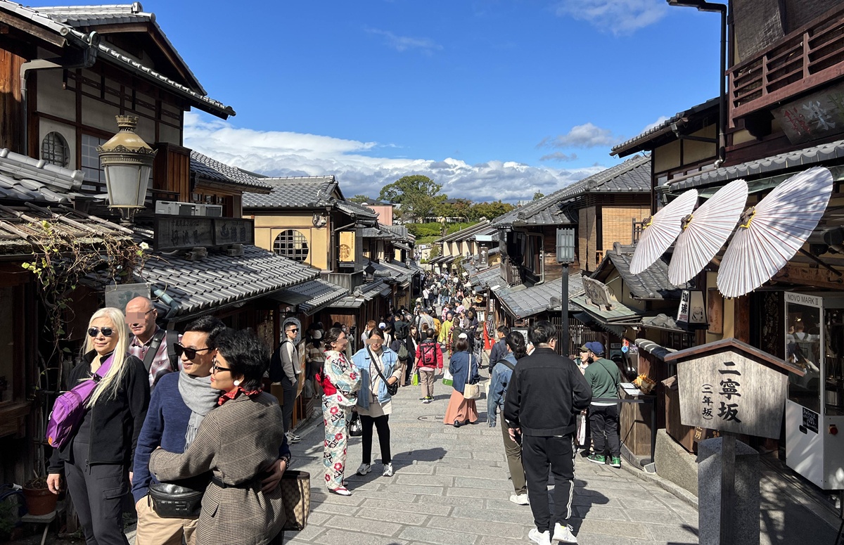 從二年坂、三年坂、清水寺走進心底願望的縫隙裡｜無論自由行或跟團都一定要來的京都世界遺產－京都清水寺與最值得許願的12個瞬間 @。CJ夫人。