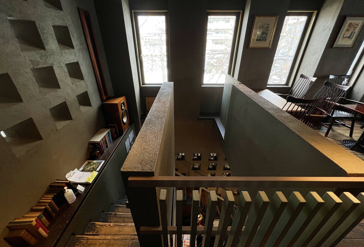 一杯炭燒咖啡的重量！一個被時間放慢思緒的咖啡場所｜北海道昭和懷舊咖啡館 宮越屋珈琲（札幌円山坂下本店／Miyakoshiya Coffee） @。CJ夫人。