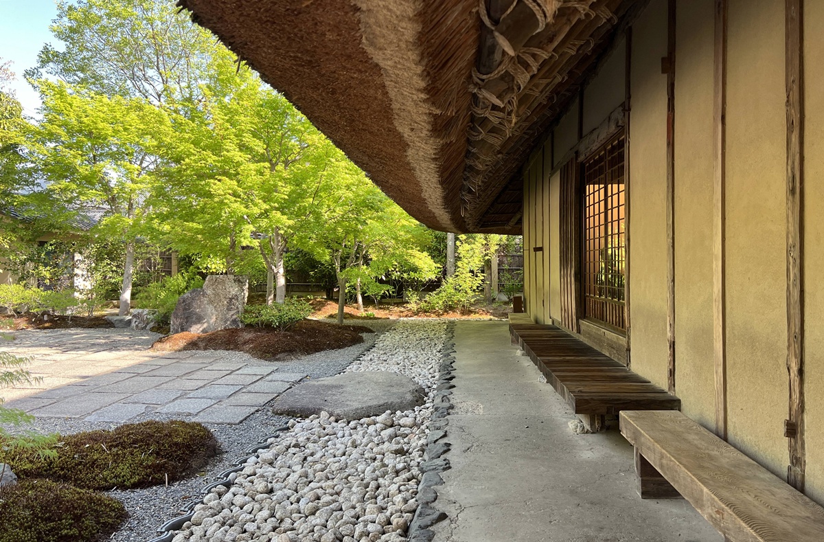 嵐山清晨的鄉土感：木窗、榻榻米與麵包香！古民家裡的東京式烘焙 X 歐式輕食晨光｜京都嵐山 Bread, Espresso & 嵐山庭園 @。CJ夫人。