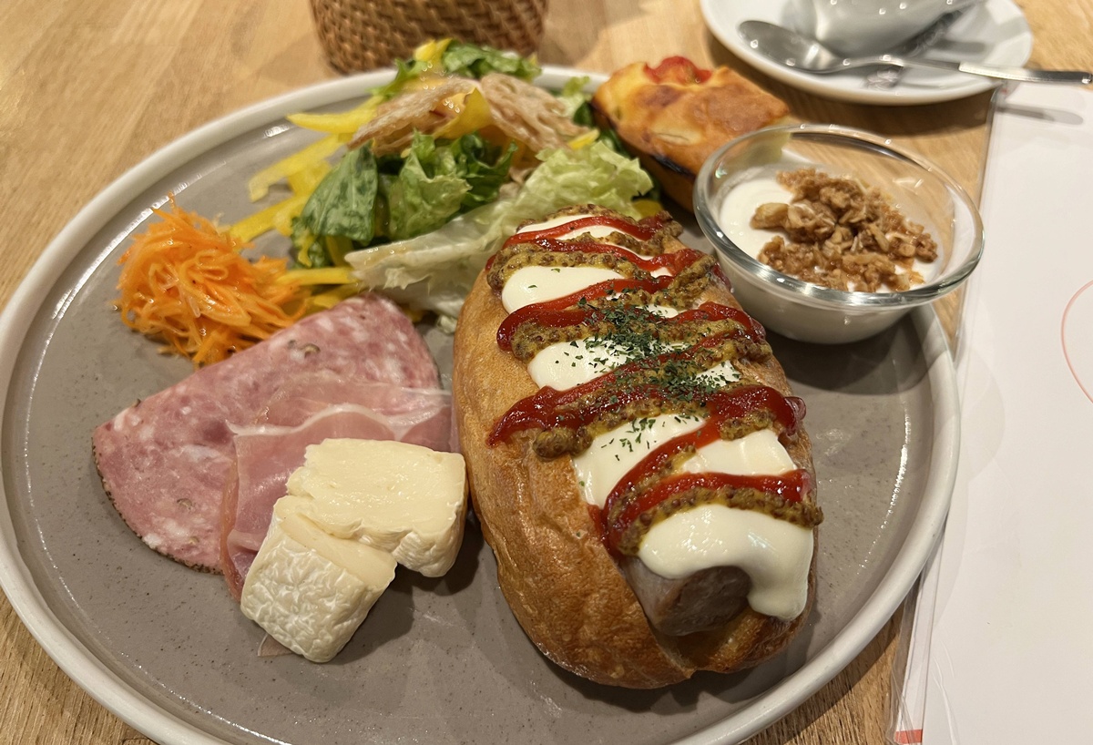 嵐山清晨的鄉土感：木窗、榻榻米與麵包香！古民家裡的東京式烘焙 X 歐式輕食晨光｜京都嵐山 Bread, Espresso & 嵐山庭園 @。CJ夫人。