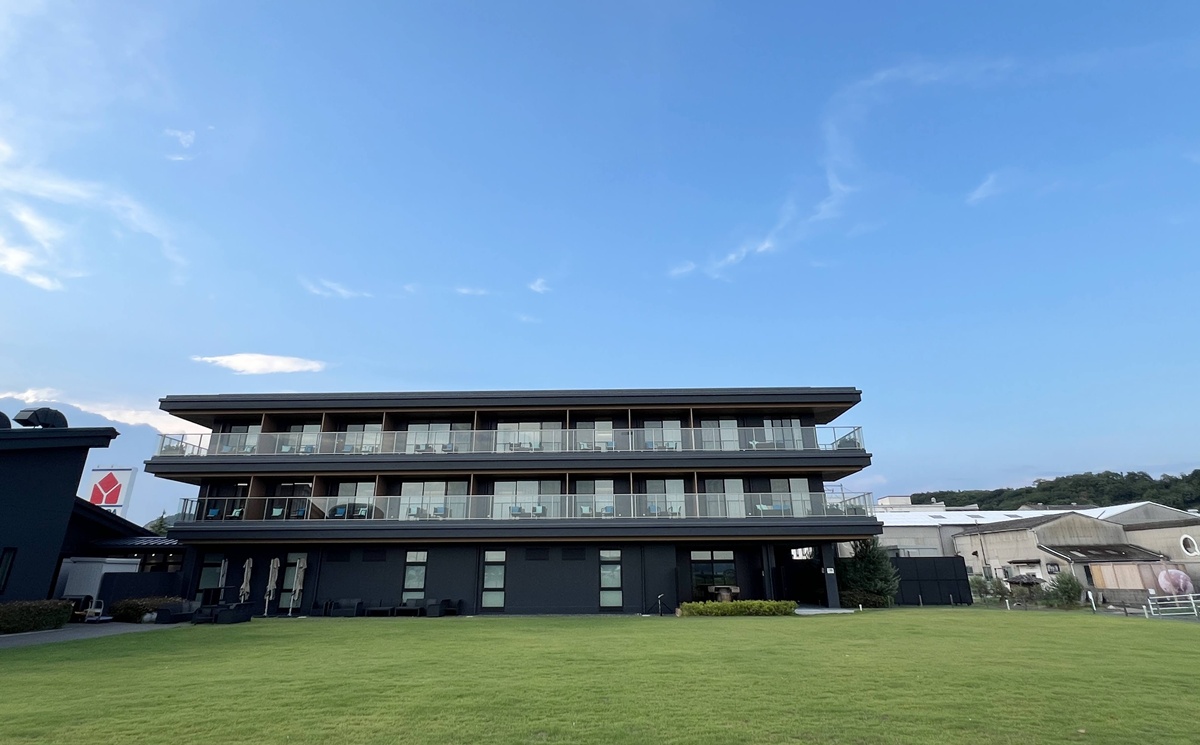 本來是為了瀨戶內海跳島而來,卻在港口停下來的一間旅宿|岡山宇野港文青風格飯店 UNO HOTEL @。CJ夫人。 本來是為了瀨戶內海跳島而來,卻在港口停下來的一間旅宿|岡山宇野港文青風格飯店 UNO HOTEL @。CJ夫人。