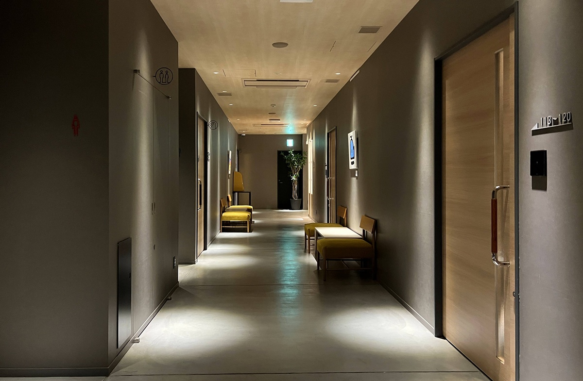 本來是為了瀨戶內海跳島而來,卻在港口停下來的一間旅宿|岡山宇野港文青風格飯店 UNO HOTEL @。CJ夫人。 本來是為了瀨戶內海跳島而來,卻在港口停下來的一間旅宿|岡山宇野港文青風格飯店 UNO HOTEL @。CJ夫人。