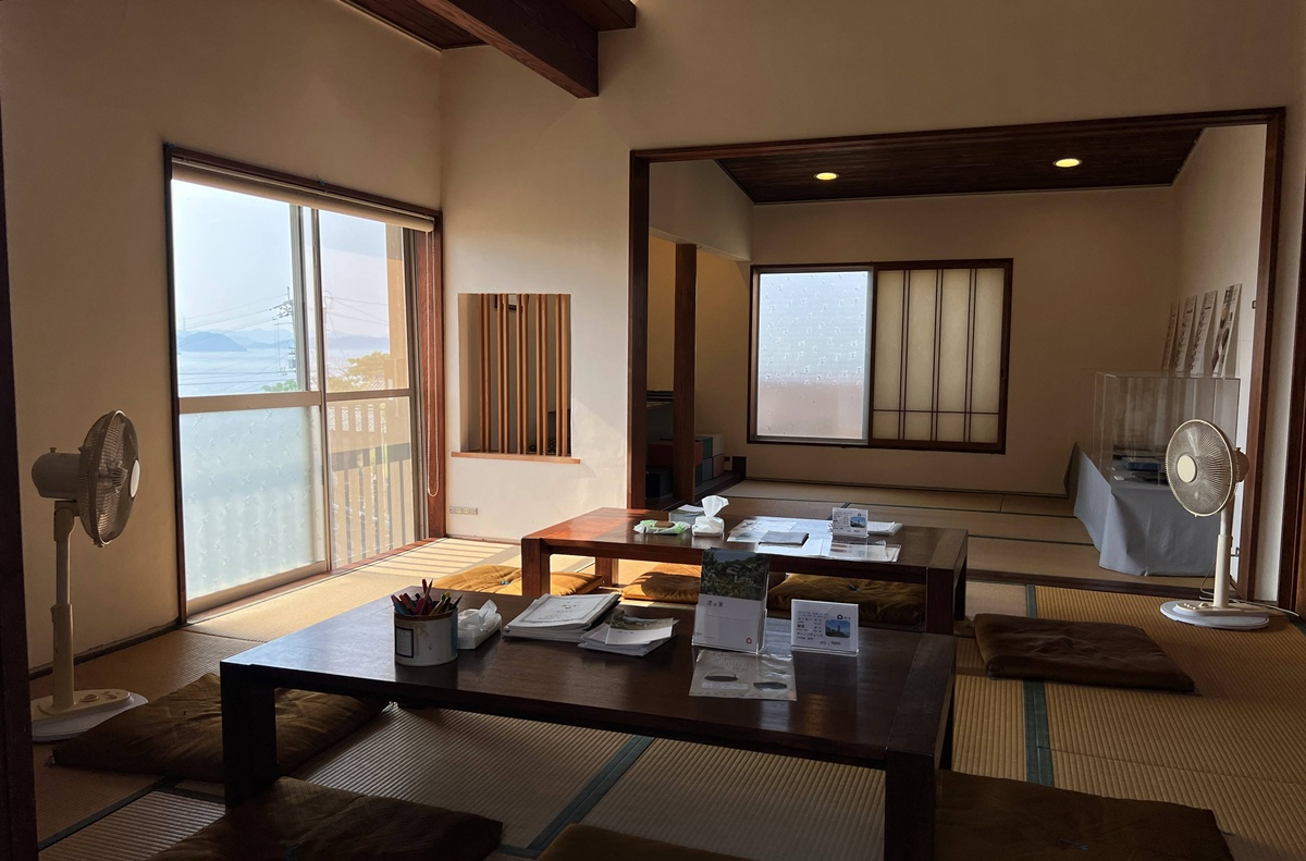 在瀨戶內海，不是每一座島都需要被填滿，有些島是用來做夢的、迷路的、與貓一起散步的｜日本香川高松自助旅行 男木島山城一日散策 @。CJ夫人。