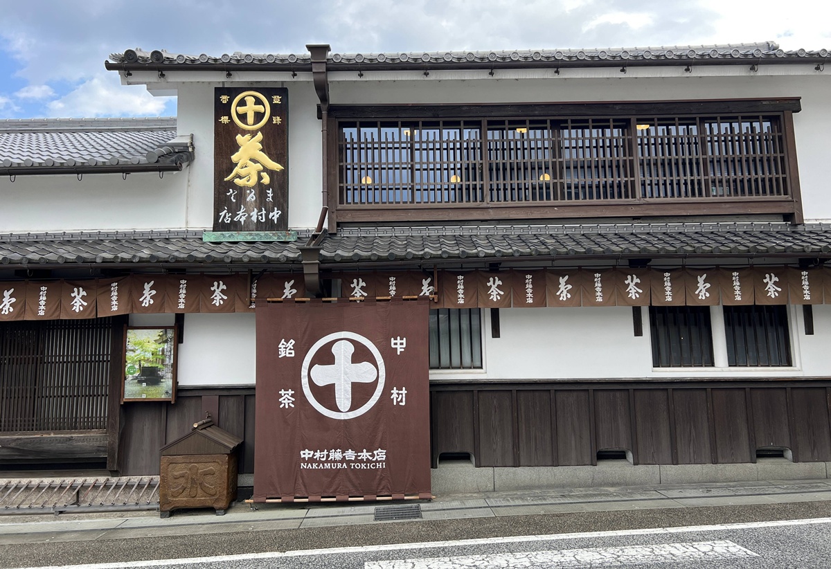 前進宇治抹茶中心地。尋一壺中村藤吉的抹茶與抹茶聖代，其實就像一個完整的日本抹茶圖鑑｜京都宇治中村藤吉本店 @。CJ夫人。