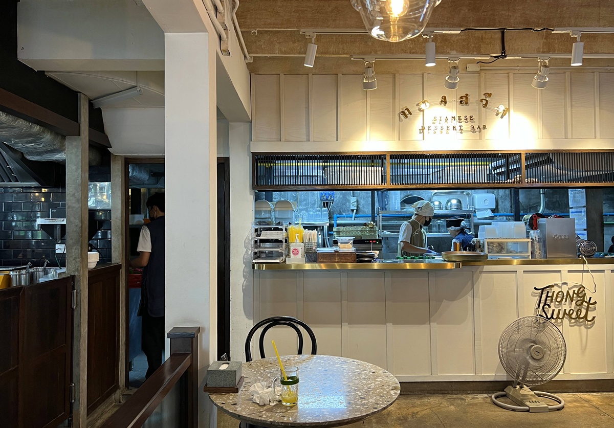 曼谷最值得吃的泰式豪華船麵！常住曼谷的人心屬上級水準的和牛船麵｜泰國曼谷阿里區（Ari Area）Thong Smith 通思密船麵 @。CJ夫人。