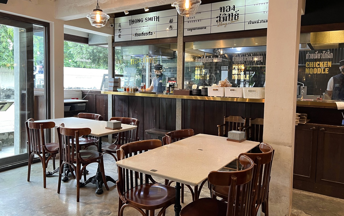 曼谷最值得吃的泰式豪華船麵！常住曼谷的人心屬上級水準的和牛船麵｜泰國曼谷阿里區（Ari Area）Thong Smith 通思密船麵 @。CJ夫人。