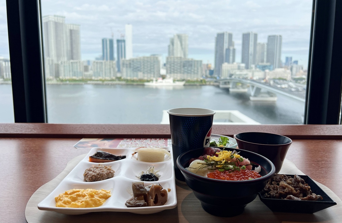 東京半日逃離!在豐洲千客萬來泡無邊際海景溫泉、足湯露臺與自助式海鮮丼吃到飽|東京日歸溫泉推薦 萬葉俱樂部(可供加價夜間休憩空間) @。CJ夫人。 東京半日逃離!在豐洲千客萬來泡無邊際海景溫泉、足湯露臺與自助式海鮮丼吃到飽|東京日歸溫泉推薦 萬葉俱樂部(可供加價夜間休憩空間) @。CJ夫人。