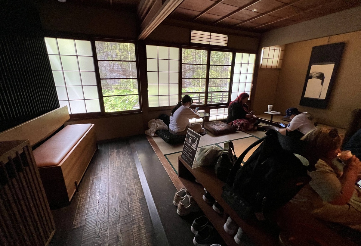 相約花街裡的京町家餐廳!錯開人潮的家庭料理、壽司、豆腐、茶寮、咖啡館與甜品店,感受京都最動人與細膩的待客之道 @。CJ夫人。 相約花街裡的京町家餐廳!錯開人潮的家庭料理、壽司、豆腐、茶寮、咖啡館與甜品店,感受京都最動人與細膩的待客之道 @。CJ夫人。