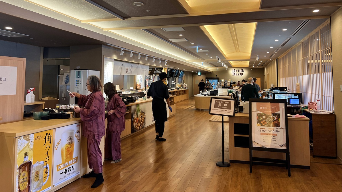 東京半日逃離!在豐洲千客萬來泡無邊際海景溫泉、足湯露臺與自助式海鮮丼吃到飽|東京日歸溫泉推薦 萬葉俱樂部(可供加價夜間休憩空間) @。CJ夫人。 東京半日逃離!在豐洲千客萬來泡無邊際海景溫泉、足湯露臺與自助式海鮮丼吃到飽|東京日歸溫泉推薦 萬葉俱樂部(可供加價夜間休憩空間) @。CJ夫人。