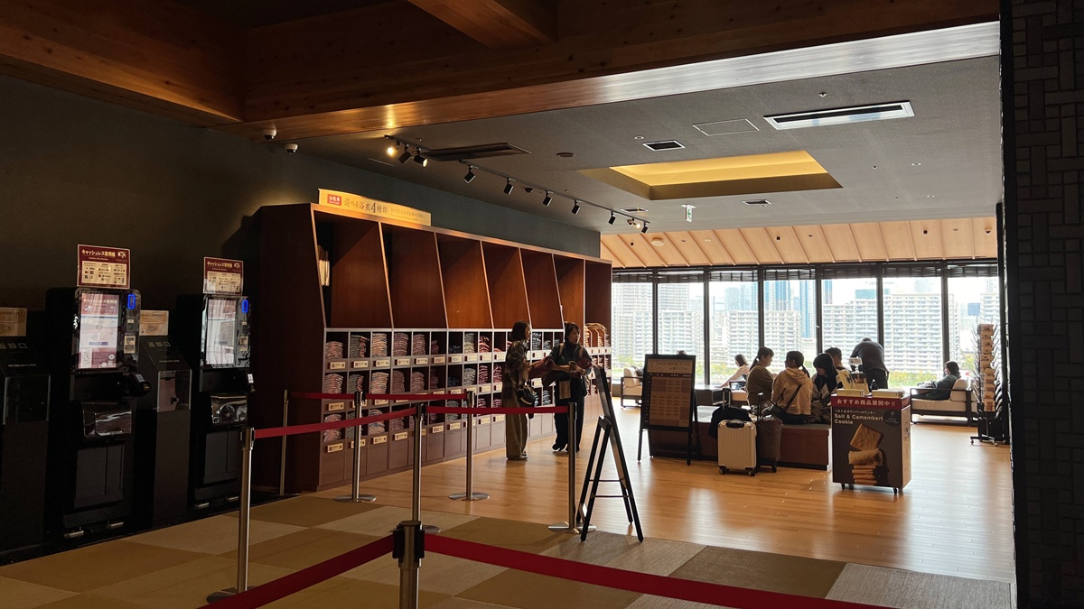 東京半日逃離!在豐洲千客萬來泡無邊際海景溫泉、足湯露臺與自助式海鮮丼吃到飽|東京日歸溫泉推薦 萬葉俱樂部(可供加價夜間休憩空間) @。CJ夫人。 東京半日逃離!在豐洲千客萬來泡無邊際海景溫泉、足湯露臺與自助式海鮮丼吃到飽|東京日歸溫泉推薦 萬葉俱樂部(可供加價夜間休憩空間) @。CJ夫人。