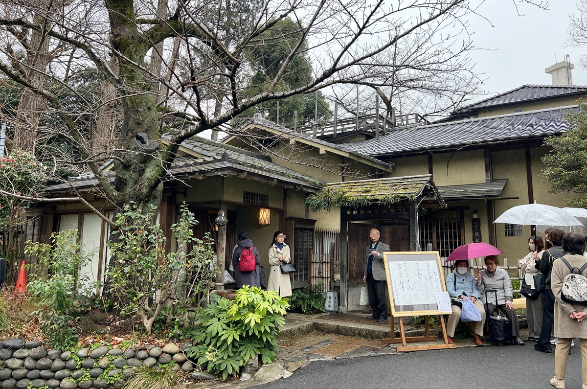 與全家共享櫻花窗景裡的日式懷石午膳！東京上野恩賜公園最珍藏的賞櫻角落｜東京上野老字號料亭 韻松亭與花籠午間御膳 @。CJ夫人。