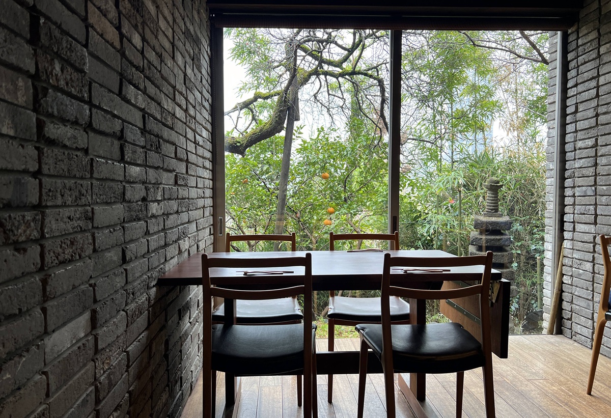 與全家共享櫻花窗景裡的日式懷石午膳！東京上野恩賜公園最珍藏的賞櫻角落｜東京上野老字號料亭 韻松亭與花籠午間御膳 @。CJ夫人。