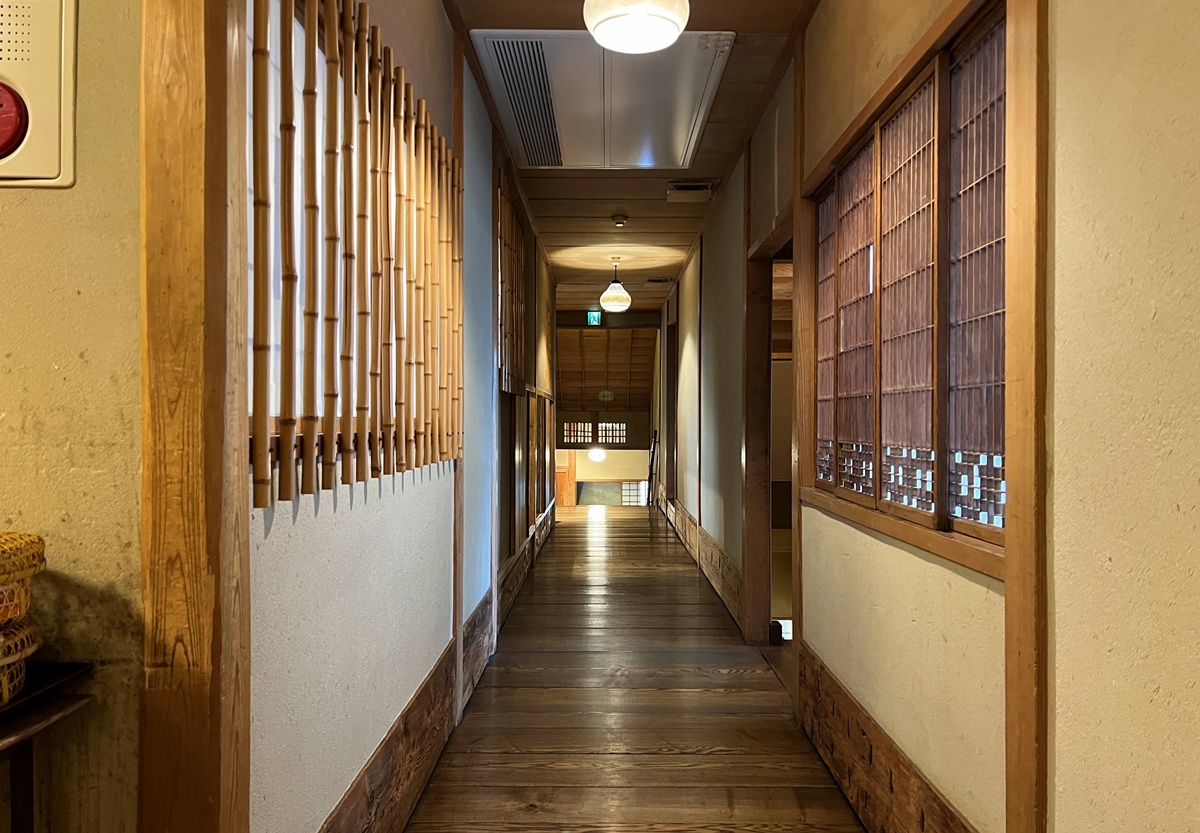 與全家共享櫻花窗景裡的日式懷石午膳！東京上野恩賜公園最珍藏的賞櫻角落｜東京上野老字號料亭 韻松亭與花籠午間御膳 @。CJ夫人。