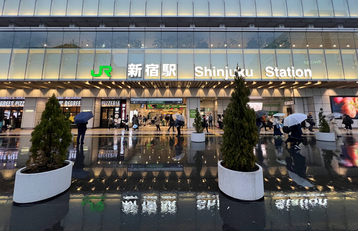 總有制霸新宿車站的一天！東京自由行交通轉乘最容易迷路與轉乘迷失的新宿車站實用整理，想順利找到出口與地標快收藏起來！ @。CJ夫人。