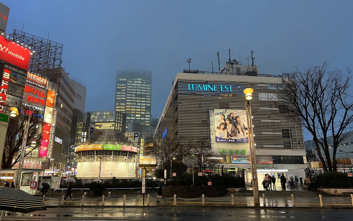 總有制霸新宿車站的一天！東京自由行交通轉乘最容易迷路與轉乘迷失的新宿車站實用整理，想順利找到出口與地標快收藏起來！ @。CJ夫人。