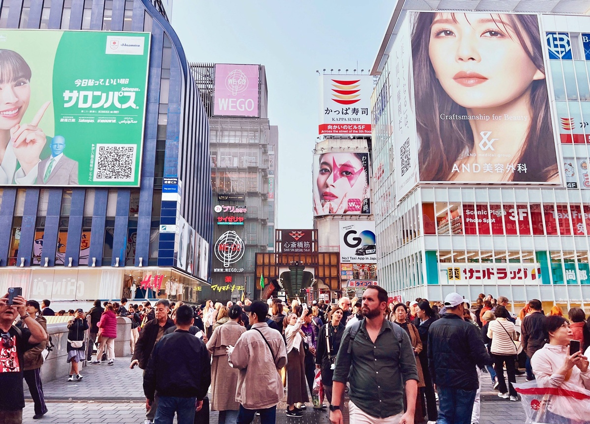 金門老兵難忘的戰地美味，那些年撫慰金門阿兵哥的大份量路邊攤美食：炒泡麵、炒滷味、蛋香蛋狗 @。CJ夫人。