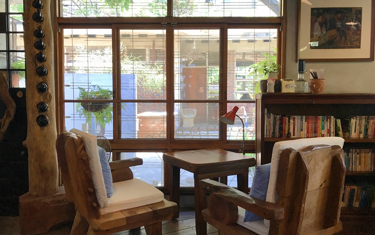 台南書香的游牧式閱讀旅行：5間隱身靜謐街角與巷弄裡的獨立書店、咖啡廳與背包客棧 @。CJ夫人。