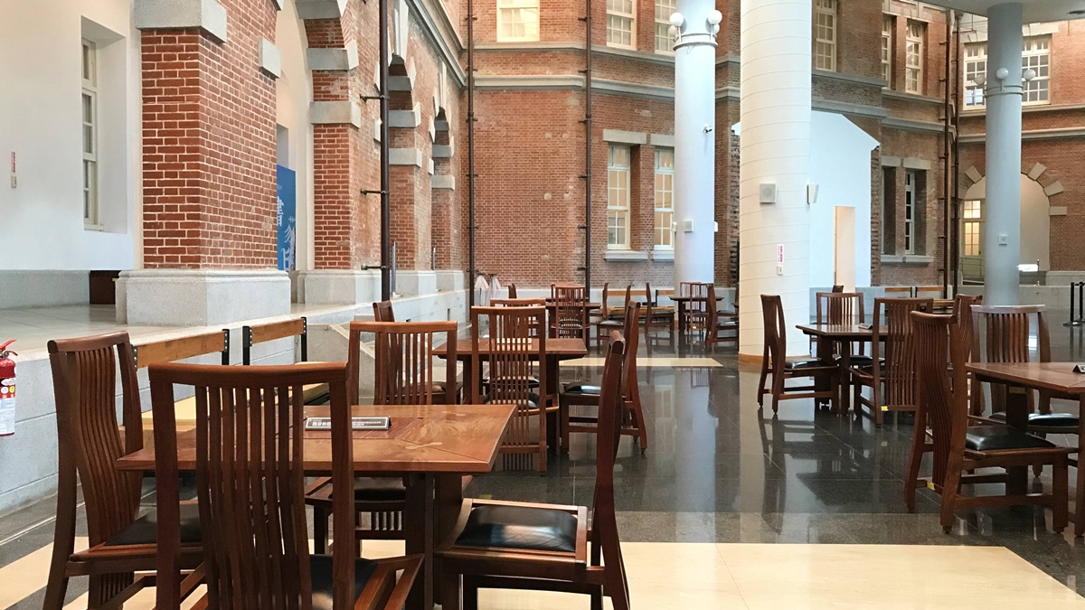 台南書香的游牧式閱讀旅行：5間隱身靜謐街角與巷弄裡的獨立書店、咖啡廳與背包客棧 @。CJ夫人。