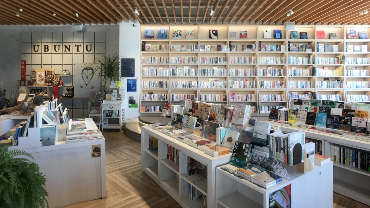 台南書香的游牧式閱讀旅行：5間隱身靜謐街角與巷弄裡的獨立書店、咖啡廳與背包客棧 @。CJ夫人。