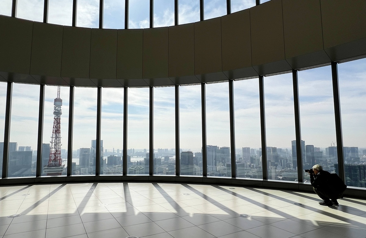 東京第一高樓的早晨，把東京鐵塔拉近到眼前｜東京港區麻布台之丘 森 JP Tower 33 樓的景觀咖啡廳 Hill House Sky Room Caf&eacute; & Bar @。CJ夫人。