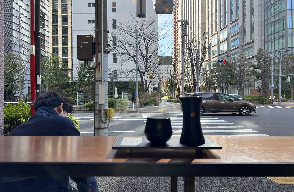 一杯一豆的極簡實驗室！在神保町，喝一杯清澈到有點冒犯的極淺焙咖啡｜東京精品咖啡推薦 GLITCH COFFEE & ROASTERS 東京神保町發跡店 @。CJ夫人。