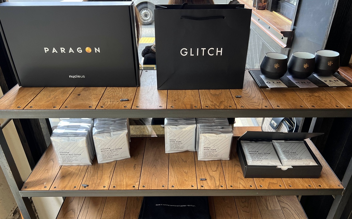 一杯一豆的極簡實驗室！在神保町，喝一杯清澈到有點冒犯的極淺焙咖啡｜東京精品咖啡推薦 GLITCH COFFEE & ROASTERS 東京神保町發跡店 @。CJ夫人。