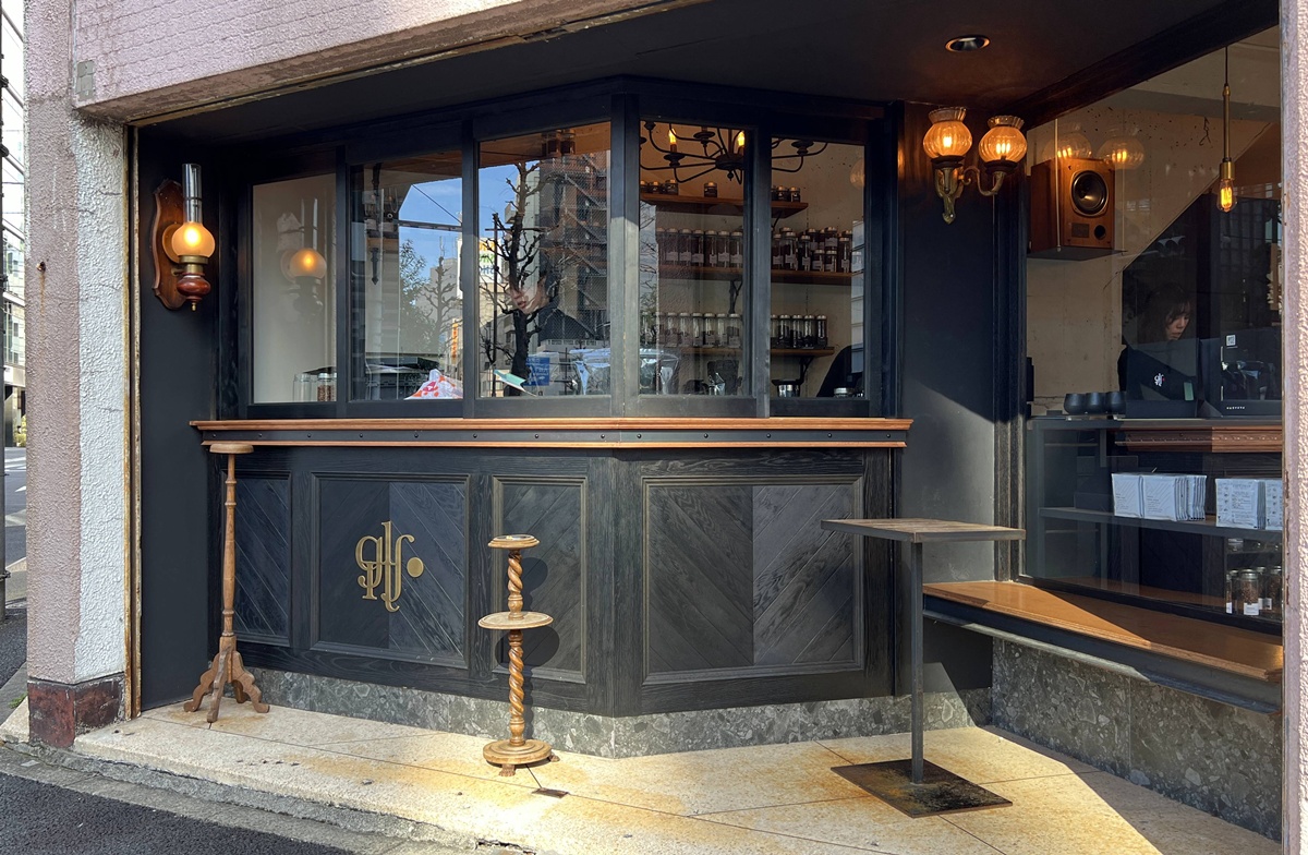 一杯一豆的極簡實驗室！在神保町，喝一杯清澈到有點冒犯的極淺焙咖啡｜東京精品咖啡推薦 GLITCH COFFEE & ROASTERS 東京神保町發跡店 @。CJ夫人。