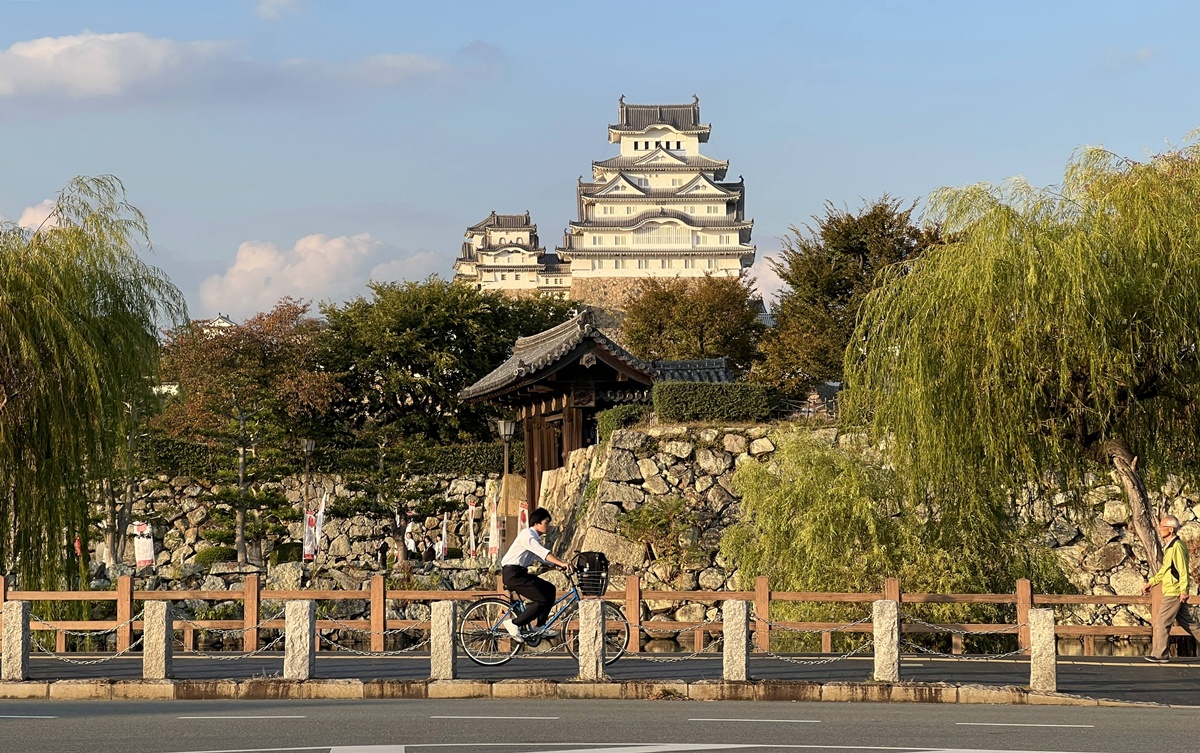 世世代代繁榮與富裕，源自飲水思源的承諾｜屏東東港東隆宮與東港迎王平安祭典 @。CJ夫人。