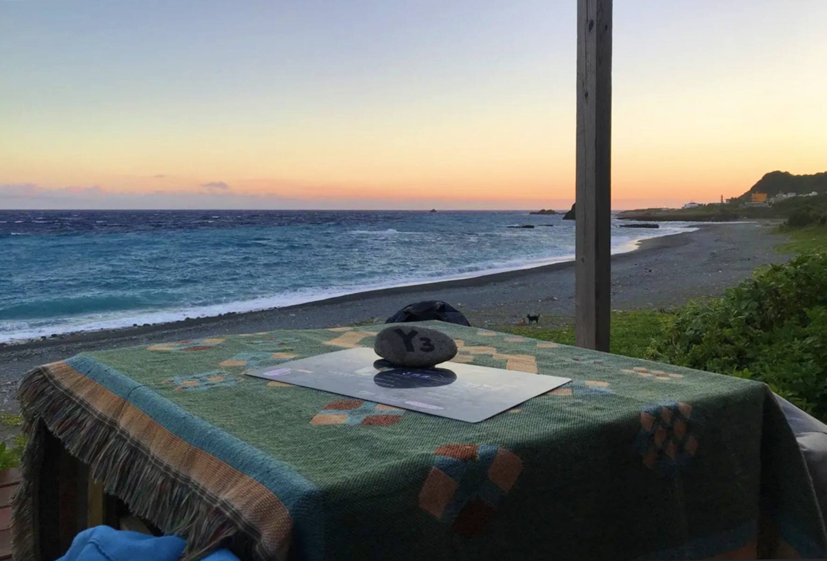 海風、日落、第一顆星！我在漁人部落的蘭嶼旅人 Rover，等過八代灣從金色到深藍的那段時間 @。CJ夫人。