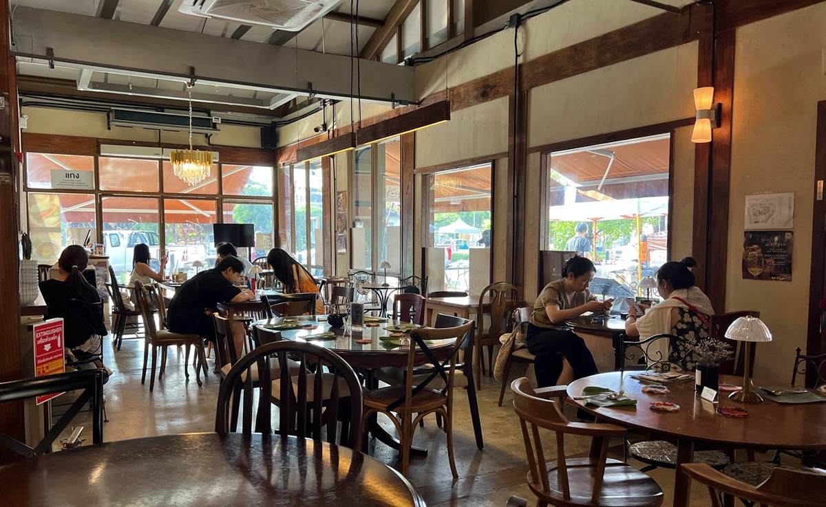 不是只有泰北料理！在清邁最有生活感的 Jing Jai Market，用一頓飯吃遍東南亞的香料文化｜泰國清邁新派泰菜餐酒館推薦 Kang Jingjai（แกง กาดจริงใจ） @。CJ夫人。