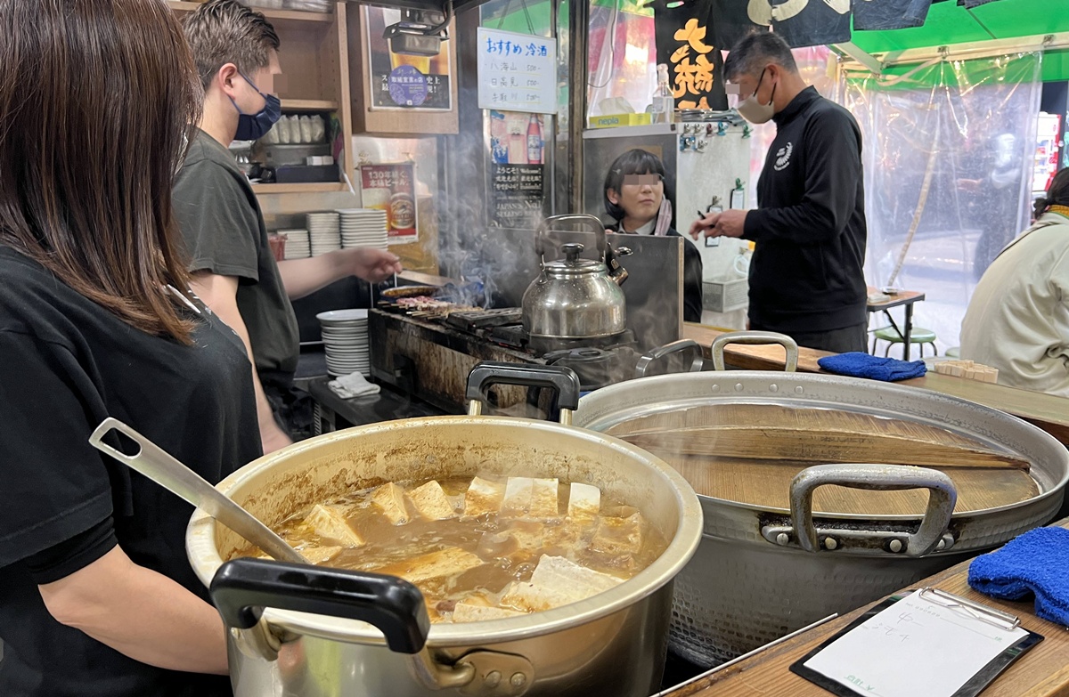 一間從上午10點就能喝啤酒的居酒屋食堂！東京上野最具代表性的老字號大眾酒場 阿美橫町內的大統領居酒屋 @。CJ夫人。