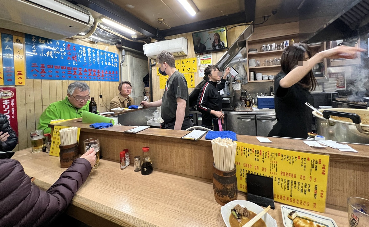 一間從上午10點就能喝啤酒的居酒屋食堂！東京上野最具代表性的老字號大眾酒場 阿美橫町內的大統領居酒屋 @。CJ夫人。