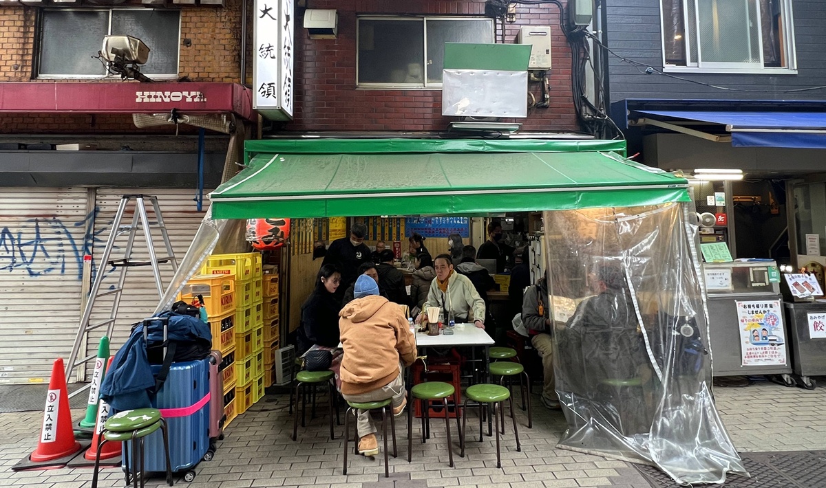 一間從上午10點就能喝啤酒的居酒屋食堂！東京上野最具代表性的老字號大眾酒場 阿美橫町內的大統領居酒屋 @。CJ夫人。