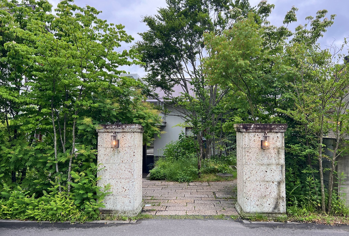 河口湖最值得慢下來的花園聚落！把富士山、山梨果實與職人工藝放進生活裡｜日本山梨縣河口湖的富士大石花園露臺 Fuji Oishi Hanaterrace @。CJ夫人。