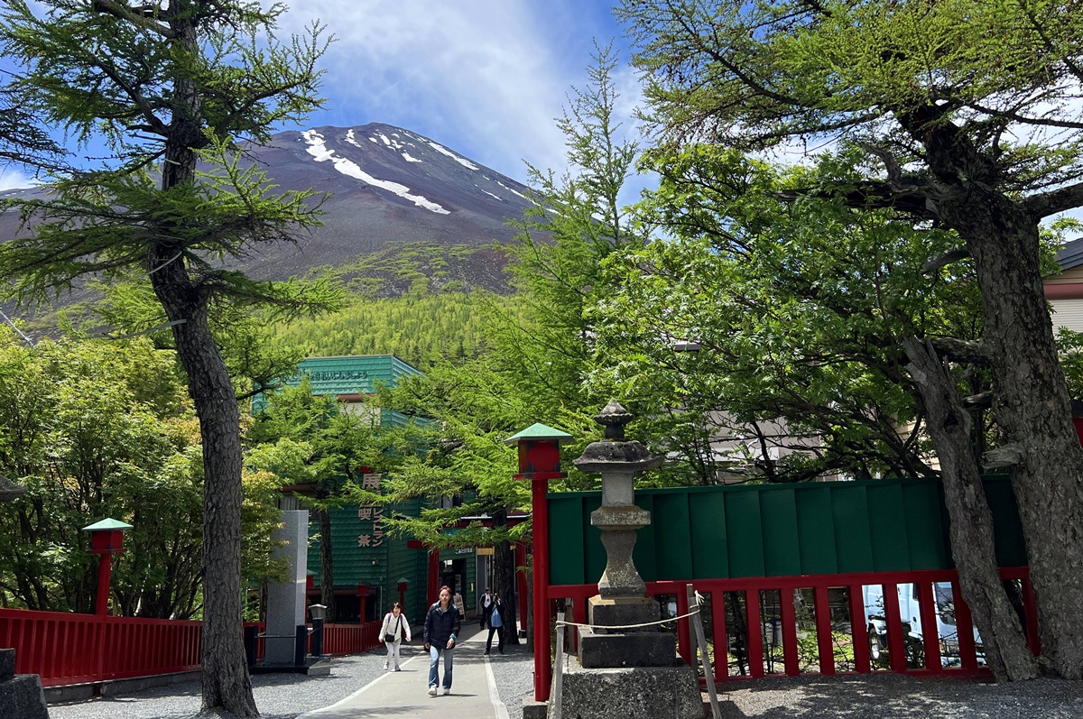 富士山五合目不用登山也能去!搭富士Subaru Line巴士直達海拔2305公尺,普通旅人不攻頂,也能最靠近富士山的半日旅行 @。CJ夫人。 富士山五合目不用登山也能去!搭富士Subaru Line巴士直達海拔2305公尺,普通旅人不攻頂,也能最靠近富士山的半日旅行 @。CJ夫人。